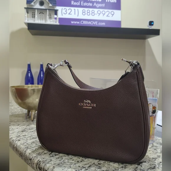 New! CV935 Coach Teri Hobo in Silver/Maple 🍁 Perfect For Fall 🍂🍁 - Picture 5 of 7